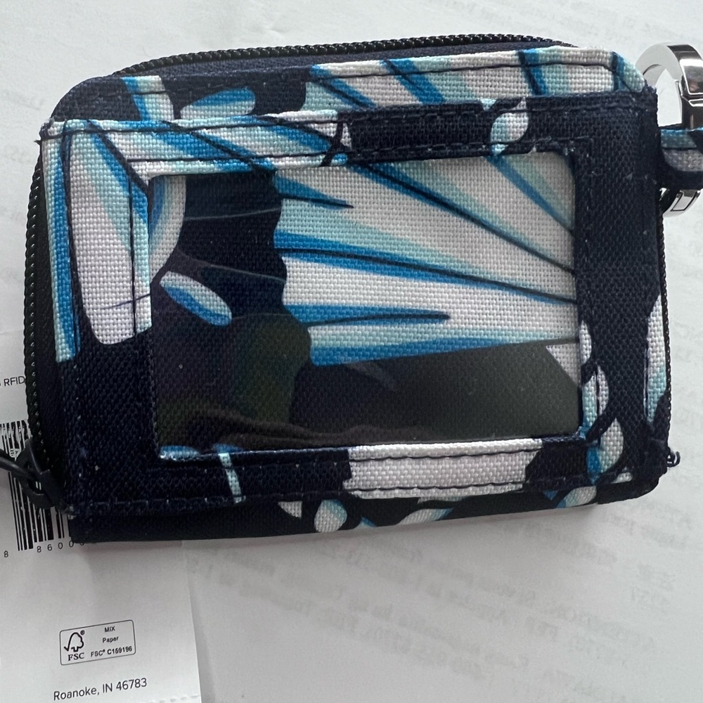 NWT Vera Bradley  small wallet